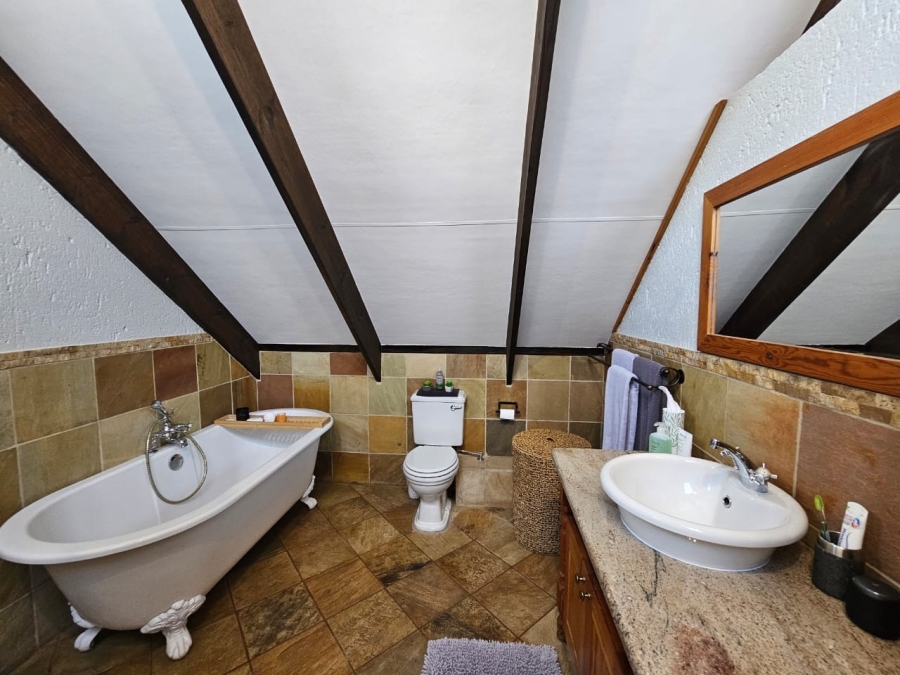 5 Bedroom Property for Sale in Grimbeeck Park North West
